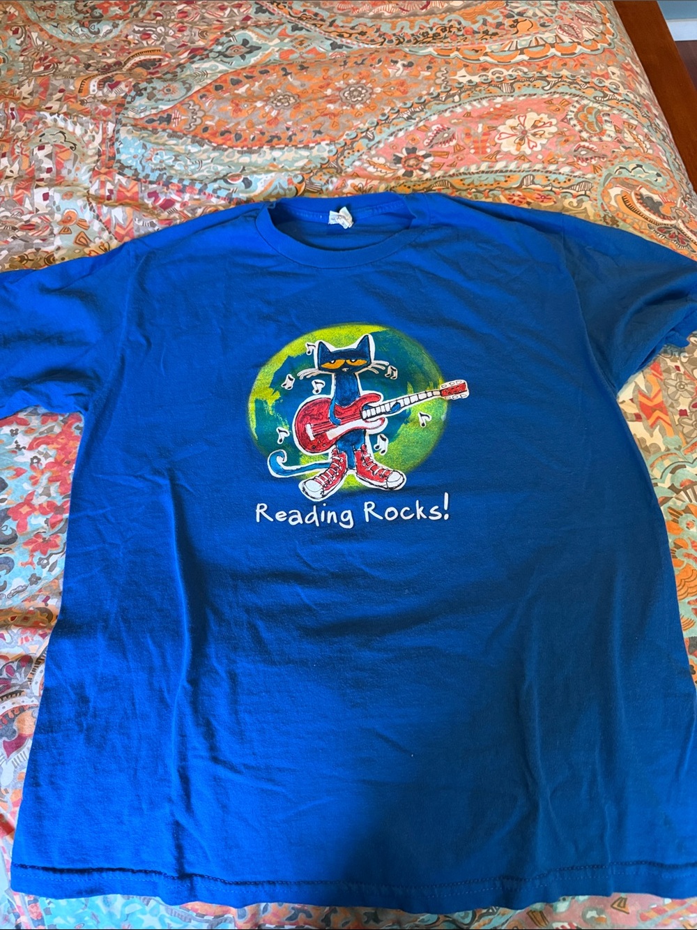 Reading Rocks! Graphic Kids T-Shirt in Royal Blue